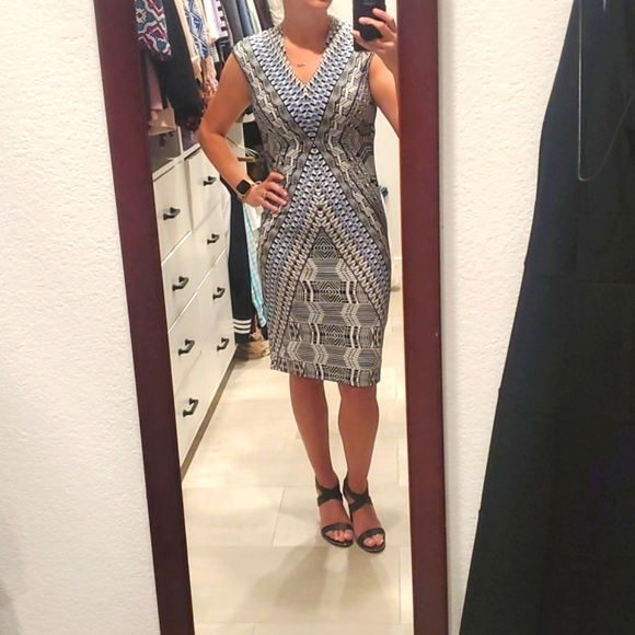 White House Black Market Dresses & Skirts - White House Black Market dress size 2